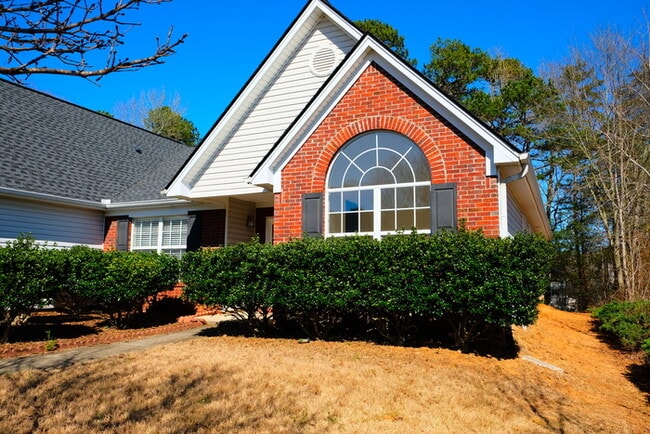 3770 Crescent Walk Ln NE in Suwanee, GA - Foto de edificio - Building Photo