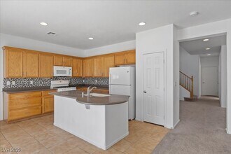 2721 Villa Cordova Ct in North Las Vegas, NV - Foto de edificio - Building Photo