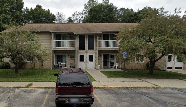 125 W Harrington Rd in Croswell, MI - Building Photo - Building Photo