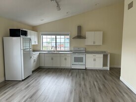 3426 Corvallis St, Unit 3R in Carlsbad, CA - Building Photo