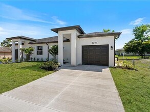 5207 26th St SW in Lehigh Acres, FL - Building Photo - Building Photo