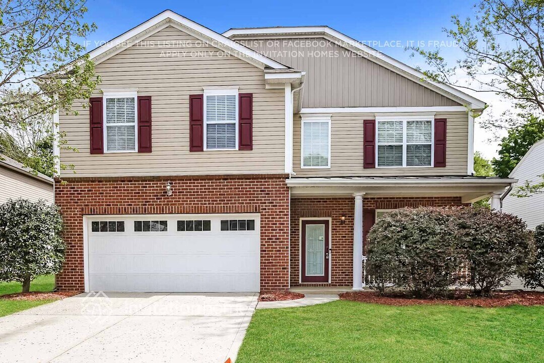 212 Sycamore Creek Rd in Fort Mill, SC - Building Photo