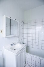 7449 N Greenview Ave, Unit #212 in Chicago, IL - Building Photo - Building Photo