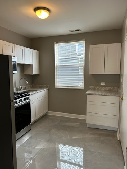 2037 N Kildare Ave in Chicago, IL - Building Photo - Building Photo