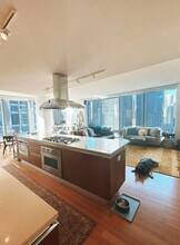 340 E Randolph St in Chicago, IL - Building Photo - Building Photo