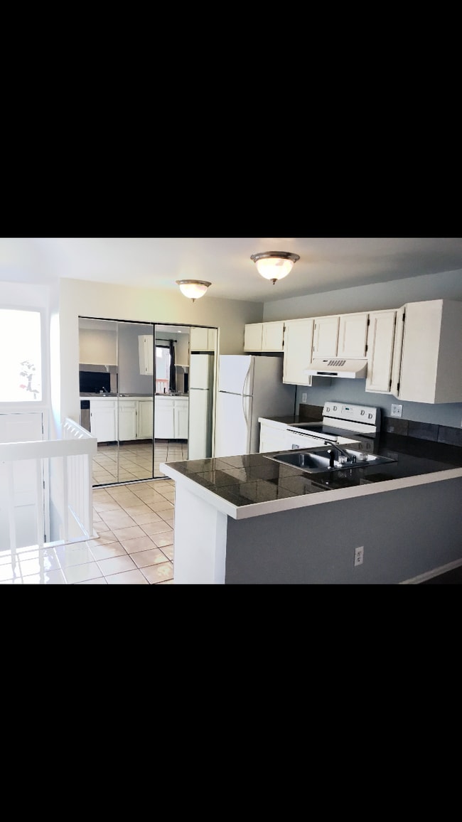 1031 Portland Place, Unit 7