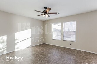 8628 Painted Horseshoe St in Las Vegas, NV - Building Photo - Building Photo
