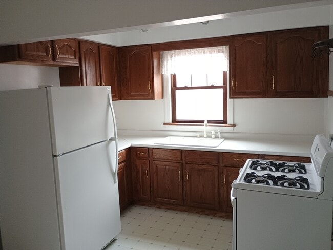 2029 N 73rd Ct, Unit 2N in Elmwood Park, IL - Foto de edificio - Building Photo