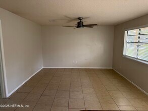 1335 Violet St in Atlantic Beach, FL - Building Photo - Building Photo