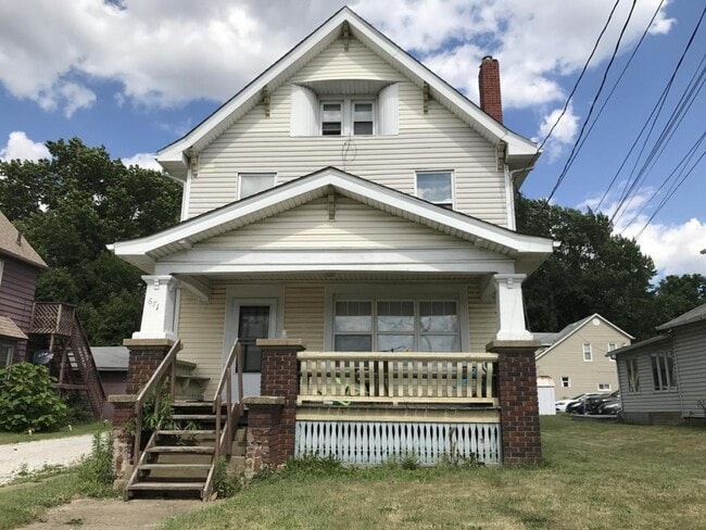 property at 671 Grant St