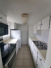 6050 Melody Ln in Dallas, TX - Building Photo - Building Photo