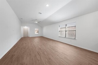 202 Rustic Vw Dr in Terrell, TX - Building Photo - Building Photo