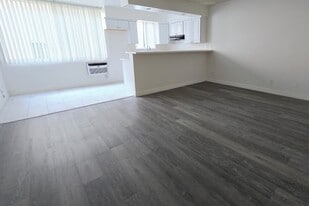 St. Andrews Place Apartments in Los Angeles, CA - Building Photo