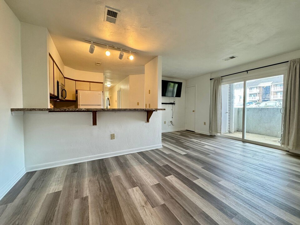 1206 University Terrace in Blacksburg, VA - Building Photo