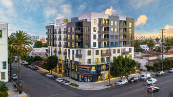 Vivien in Los Angeles, CA - Building Photo