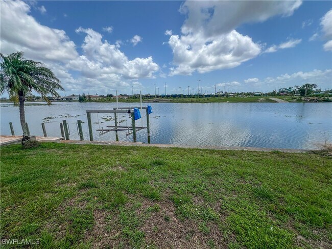 property at 513 SW 3rd Ct