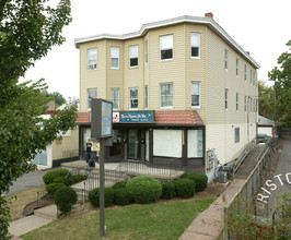 393 Franklin Ave in Hartford, CT - Foto de edificio - Building Photo