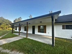 11161 Soape Rd in Hammond, LA - Foto de edificio - Building Photo