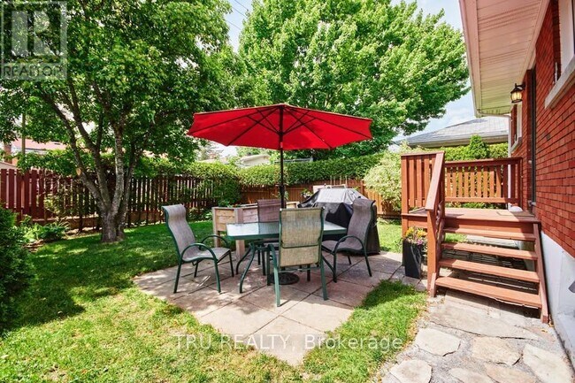 1342 Hanbury St in Ottawa, ON - Building Photo - Building Photo