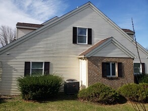 10 Brookline Ct in Chambersburg, PA - Foto de edificio - Building Photo