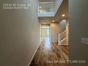 15210 SE Flavel St in Portland, OR - Building Photo - Building Photo