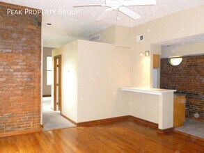 3207 Vine St in Cincinnati, OH - Foto de edificio - Building Photo