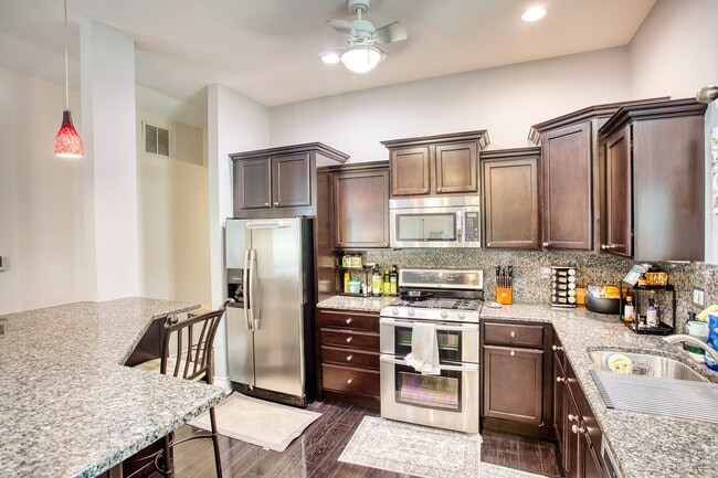 314 E Tall Oaks Ln in Itasca, IL - Building Photo - Building Photo