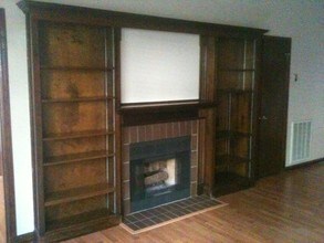 2246 Cedar Way in Baton Rouge, LA - Building Photo - Building Photo