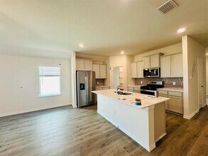 4012 Moss Rd in Celina, TX - Foto de edificio - Building Photo