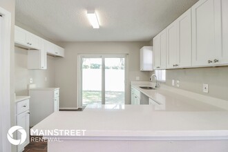 9901 Morris Glen Way in Tampa, FL - Building Photo - Building Photo