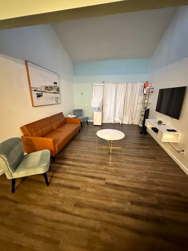 3571 Ruffin Rd, Unit 241