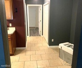 2525 Hartsfield Rd in Tallahassee, FL - Building Photo - Building Photo