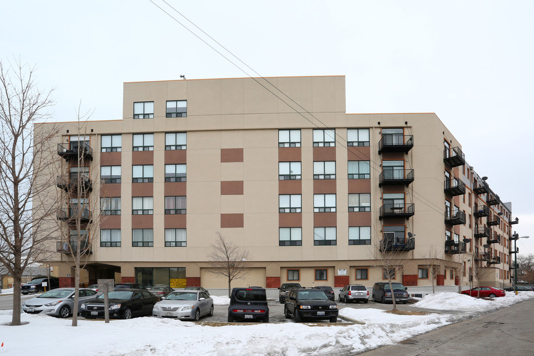 The Park Terrace in Chicago, IL - Building Photo