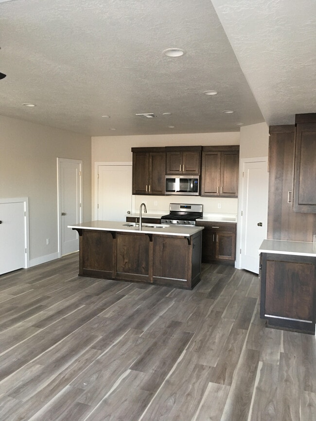 831 S Black Alder Dr in Saint George, UT - Building Photo - Building Photo