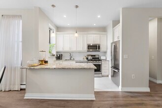 263 10th St in Jersey City, NJ - Building Photo - Building Photo