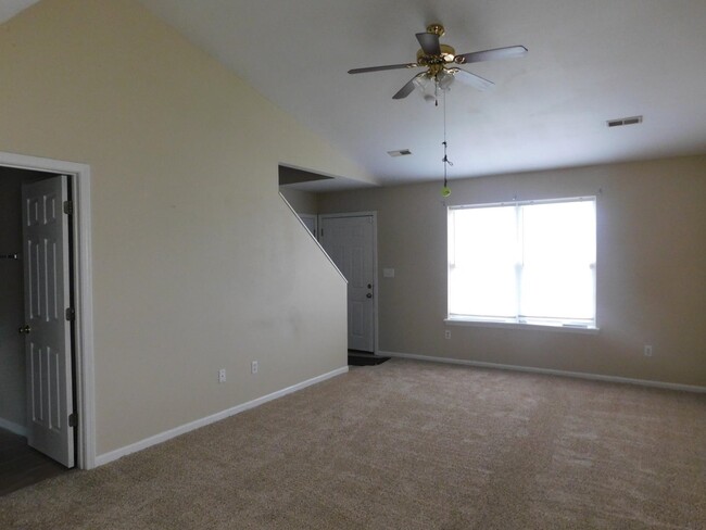 700 Kimberly Dr in Ashland, MO - Foto de edificio - Building Photo