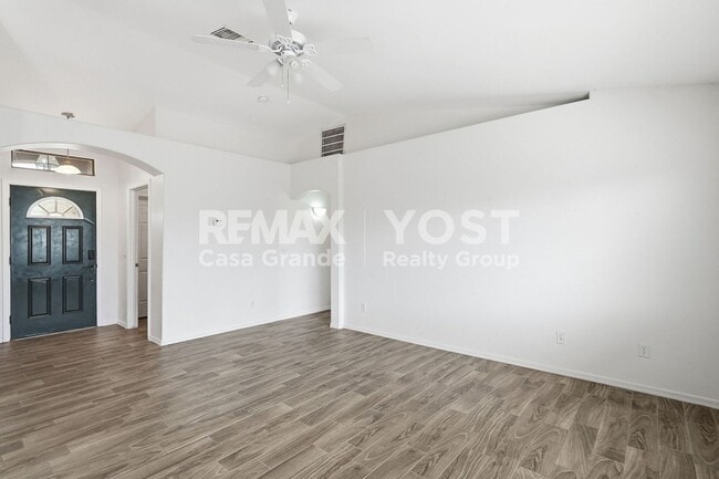 11058 W Carmelita Cir in Arizona City, AZ - Building Photo - Building Photo