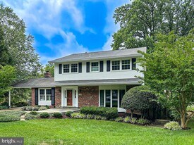 9811 Laurel St in Fairfax, VA - Building Photo