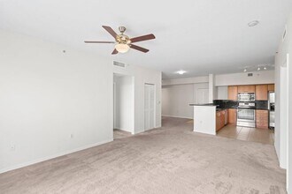 255 NE 3rd Ave, Unit 255 NE 3rd Avenue 2-407 in Delray Beach, FL - Foto de edificio - Building Photo