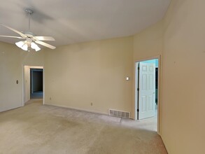 7015 Parkbrook Ln in Cordova, TN - Building Photo - Building Photo