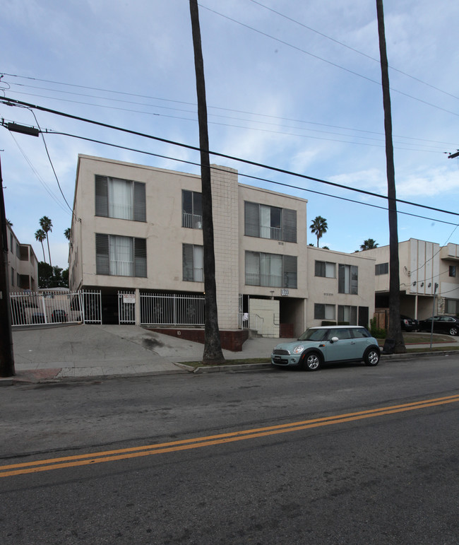 1733 N Wilton Pl in Los Angeles, CA - Building Photo - Building Photo