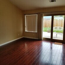 1001 Iron Ct in Vacaville, CA - Building Photo - Building Photo