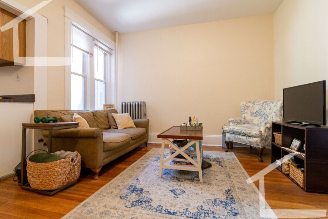 12 Fuller St in Brookline, MA - Building Photo