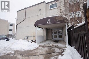 71 Vanier Dr in Kitchener, ON - Building Photo