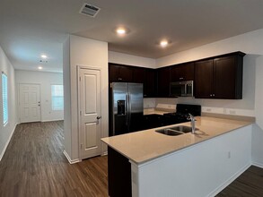 14212 Lyndora Ln in Pflugerville, TX - Building Photo - Building Photo