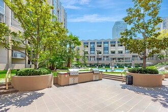 Promenade Towers in Los Angeles, CA - Building Photo - Building Photo