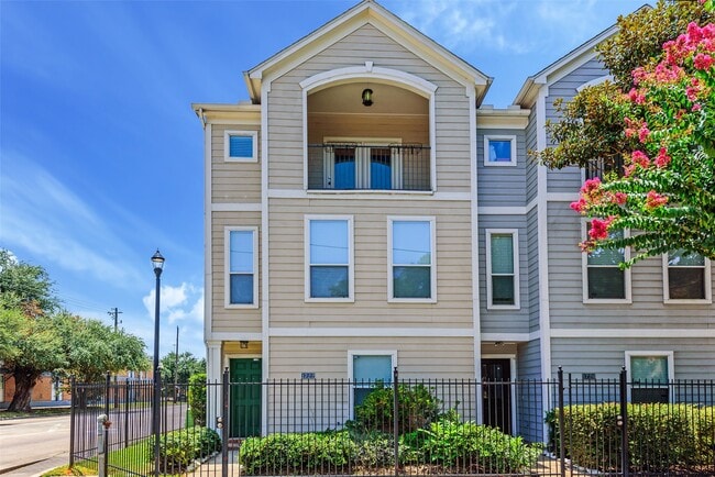 property at 1722 Elgin St