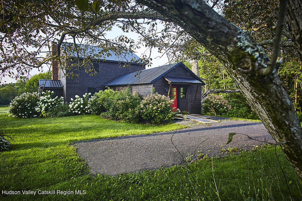 208 Cunningham Hill Rd in Canaan, NY - Building Photo