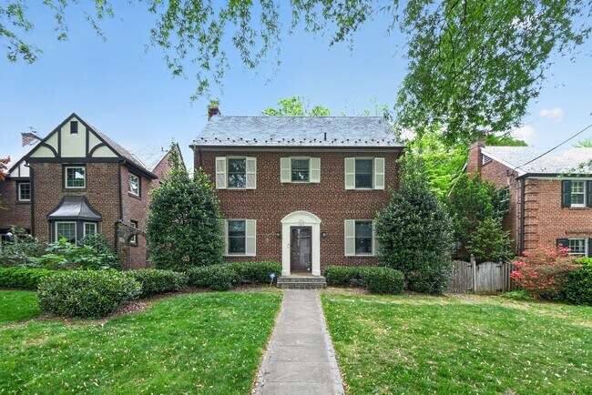 4825 Butterworth Pl NW in Washington, DC - Building Photo - Building Photo