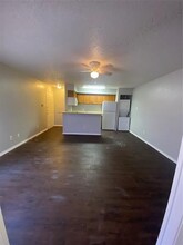 9831 Walnut St, Unit P-302 in Dallas, TX - Building Photo - Building Photo